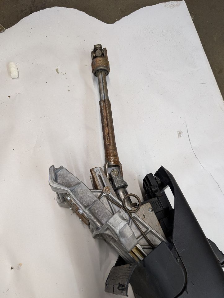 2014 VOLVO S60 5cyl Gasoline Turbo 2.5 STEERING COLUMN - 363262 — photo 3