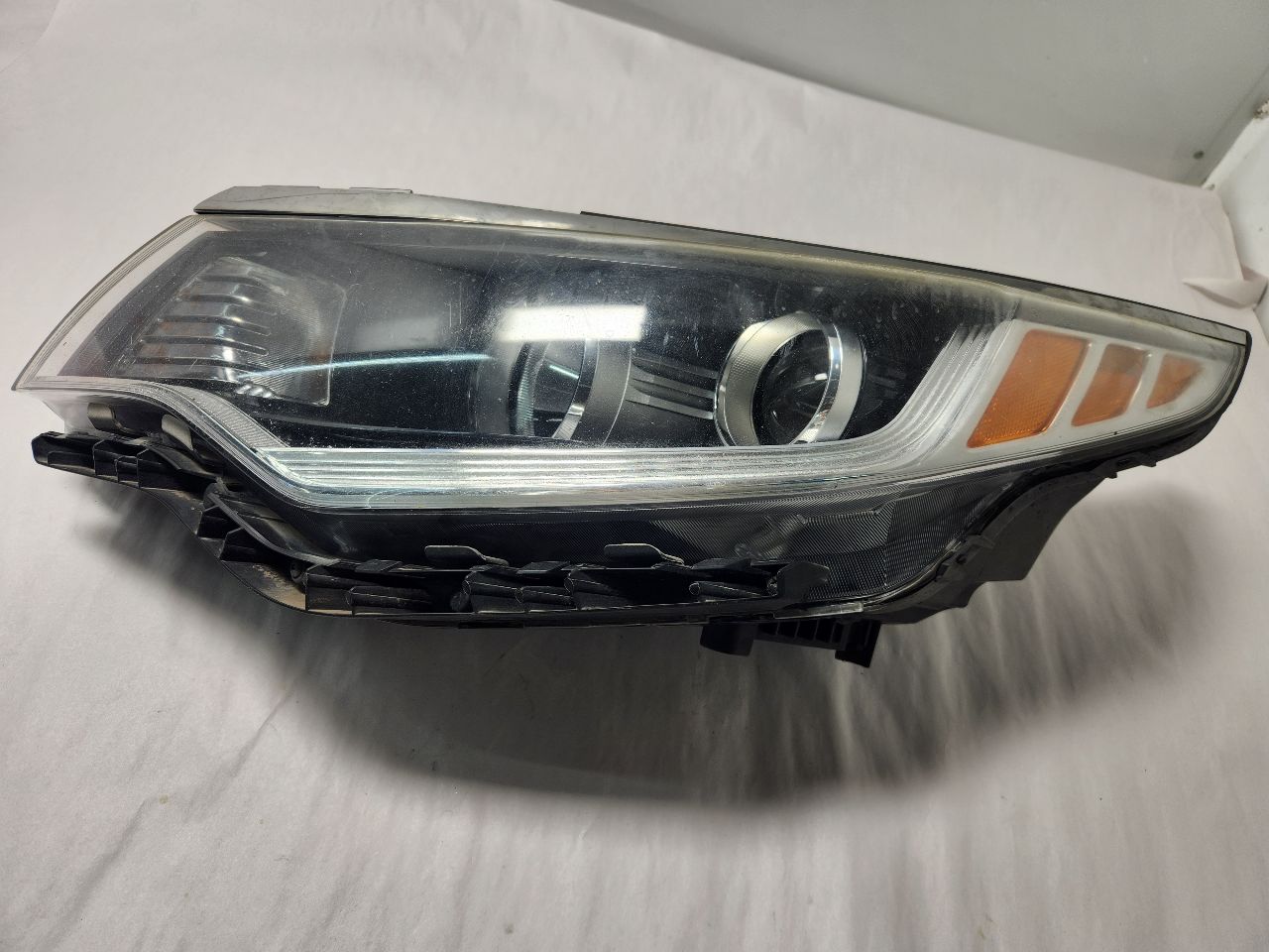 2017 KIA OPTIMA 4cyl Gasoline 2.4 Left HEADLAMP ASSEMBLY - 363686 — photo 4