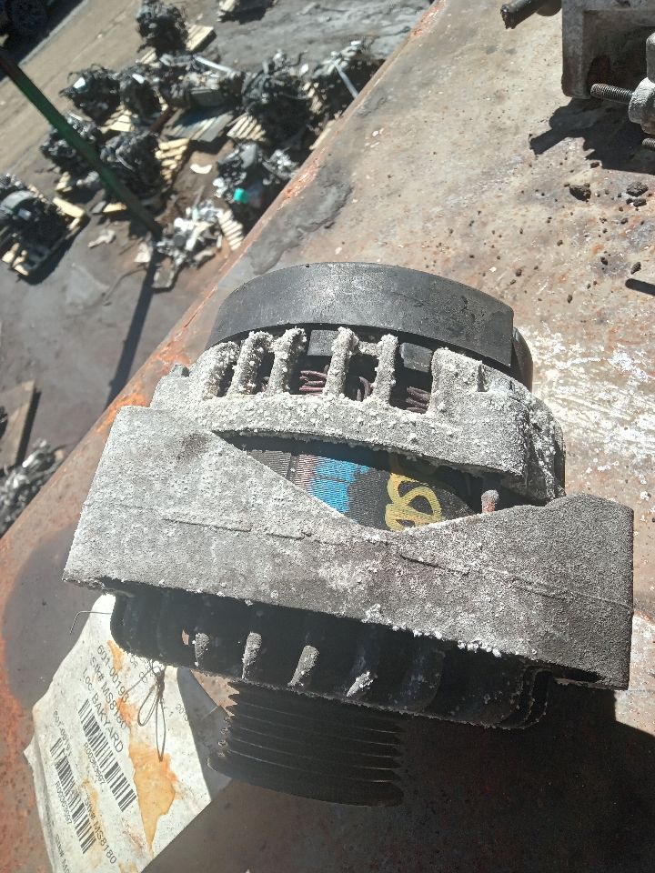2013 CADILLAC ESCALADE ESV 8cyl Gasoline 6.2 FLEX ALTERNATOR - 363697 — photo 2
