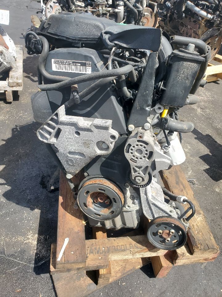 2014 VOLKSWAGEN JETTA 4cyl Gasoline 2.0 ENGINE ASSEMBLY - 363733 — photo 2