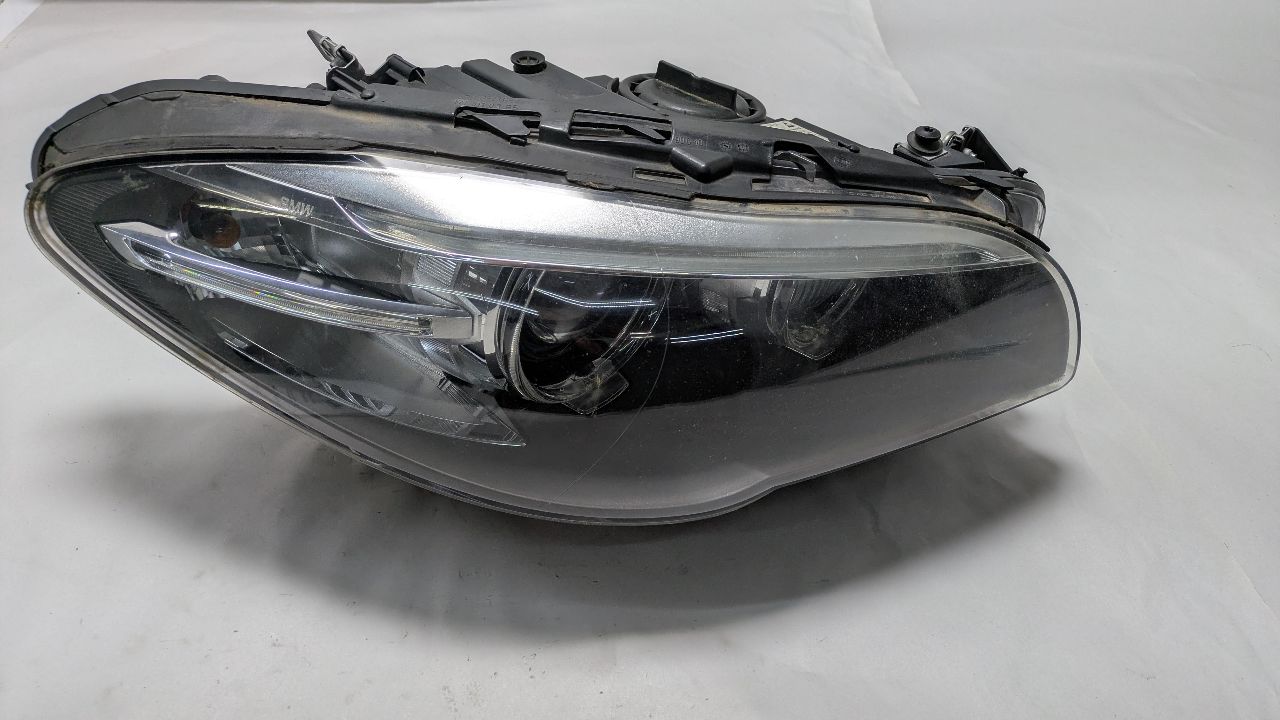 2014 BMW 528i 4cyl Gasoline Turbo 2.0 Right HEADLAMP ASSEMBLY - 364087