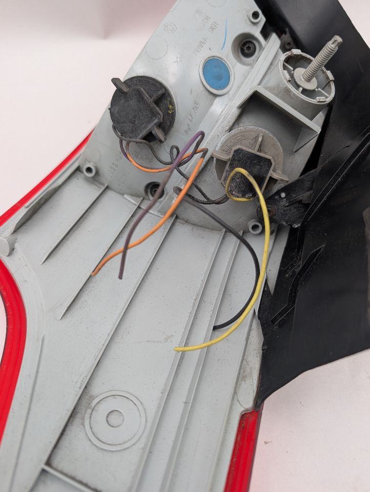 2017 FORD FOCUS 1.0L 3cyl Turbo Gasoline Left TAIL LAMP - 364190 — photo 3