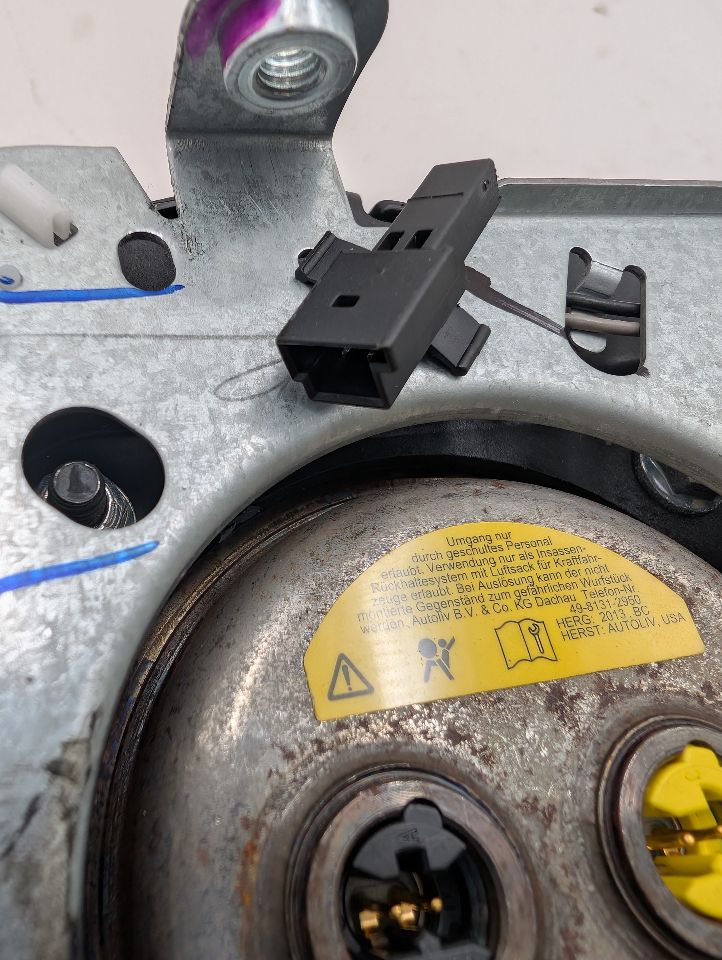 2014 CHRYSLER 200 6cyl Gasoline 3.6 Left AIR BAG - 364240 — photo 4