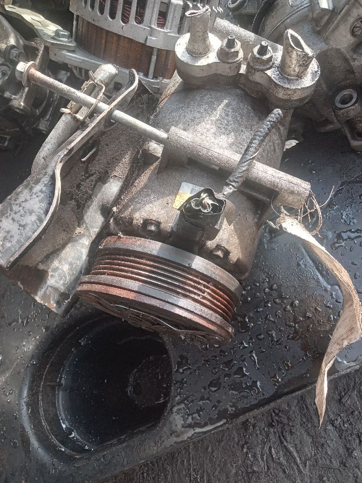 2012 FORD FOCUS 4cyl Gasoline 2.0 PZEV AC COMPRESSOR - 364356 — photo 3