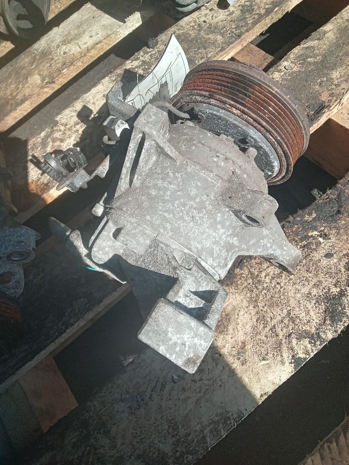 2016 SUBARU FORESTER 4cyl Gasoline 2.5 DOHC AC COMPRESSOR - 364590 — photo 2