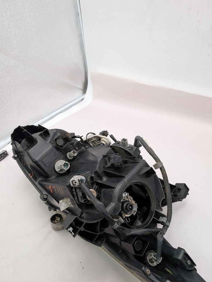2013 INFINITI JX35 6cyl Gasoline 3.5 Left HEADLAMP ASSEMBLY - 364881 — photo 4