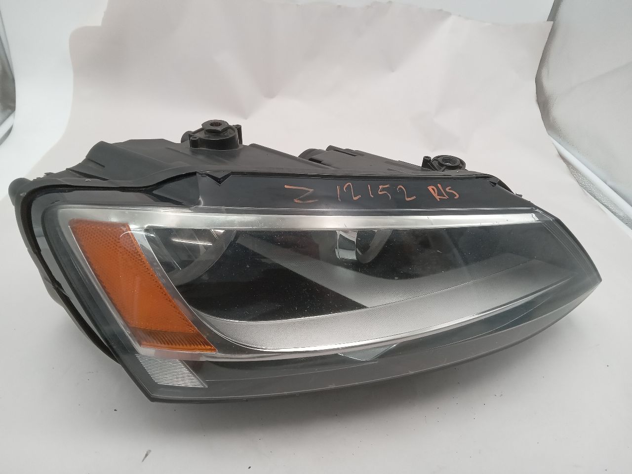 2011 VOLKSWAGEN JETTA 5cyl Gasoline 2.5 Right HEADLAMP ASSEMBLY - 365032