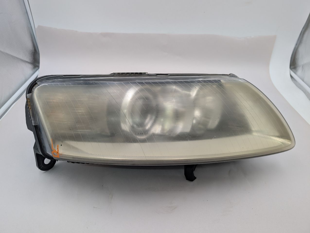 2006 AUDI A6 6cyl Gasoline 3.2 Right HEADLAMP ASSEMBLY - 365116