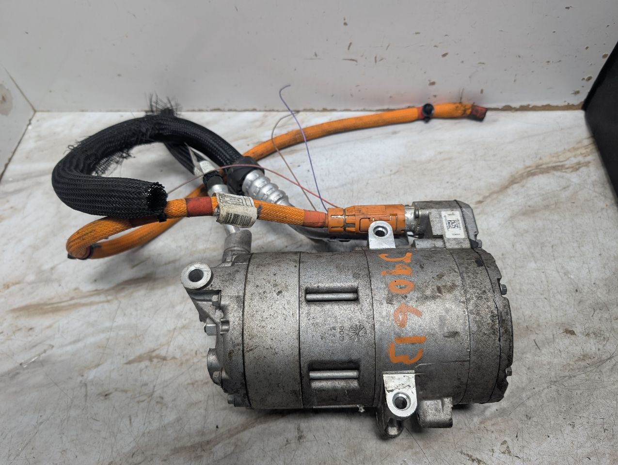 2023 MINI COOPER COOPER L cyl AC COMPRESSOR - 365187 — photo 1