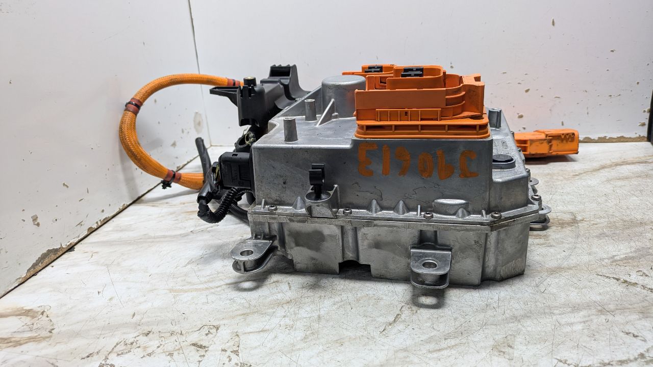 2023 MINI COOPER COOPER L cyl Conv/Invert/Charger - 365204 — photo 2