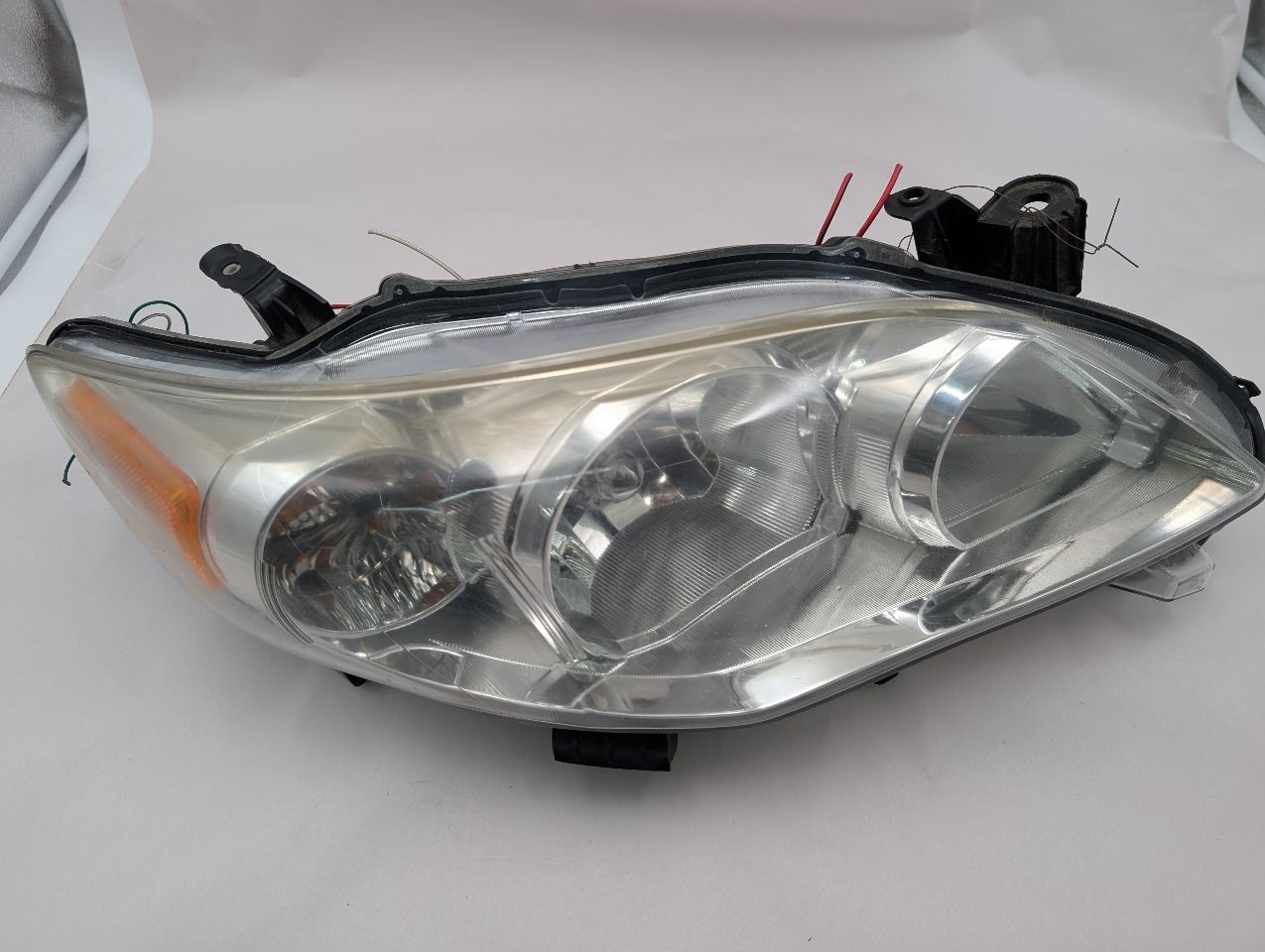 2012 TOYOTA COROLLA Right HEADLAMP ASSEMBLY - 365379