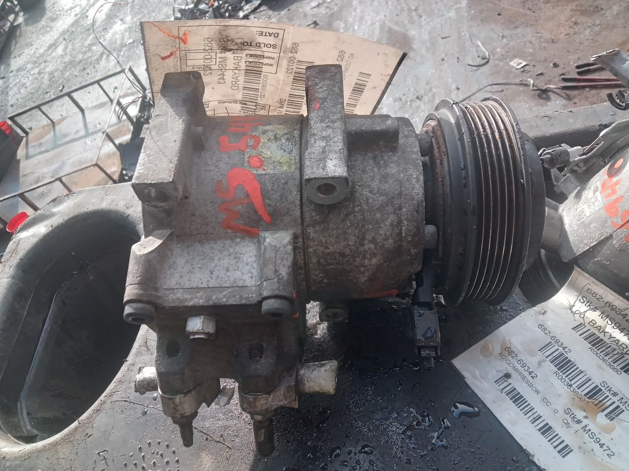 2011 FORD FIESTA 1.6L 4cyl Gasoline VVT AC COMPRESSOR - 365702 — photo 1