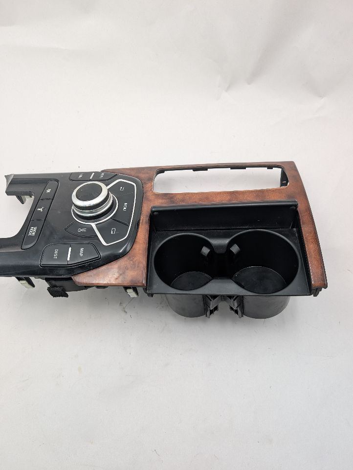 2015 KIA K900 8cyl Gasoline 5.0 Console, Front - 365837 — photo 4