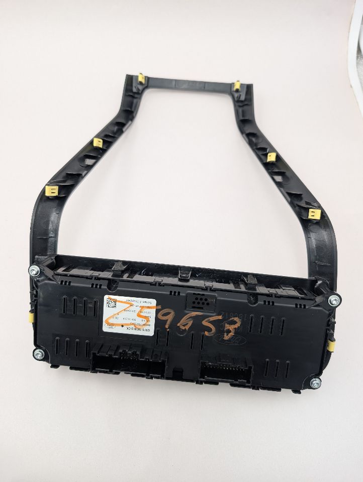 2020 FORD ECOSPORT 2.0L 4cyl Gasoline VVT TEMP CONTROL - 365885 — photo 3