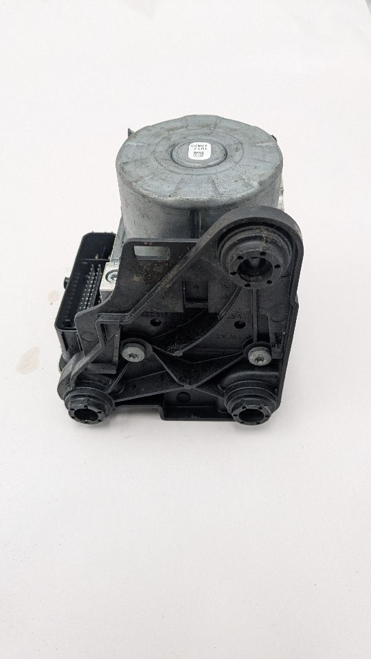 2023 VOLKSWAGEN ATLAS 2.0L 4cyl Turbo Gasoline Anti-lock Brake Pts - 366226 — photo 4