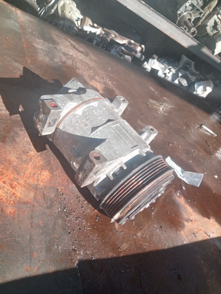 2015 NISSAN ALTIMA 4cyl Gasoline 2.5 DOHC AC COMPRESSOR - 366603 — photo 2