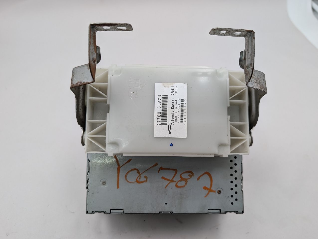 2013 INFINITI JX35 6cyl Gasoline 3.5 Radio Audio - 366625 — photo 4