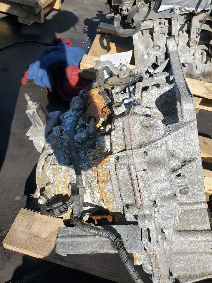 2015 NISSAN SENTRA 4cyl Gasoline 1.8 Transmiss,Transaxle - 366635 — photo 2