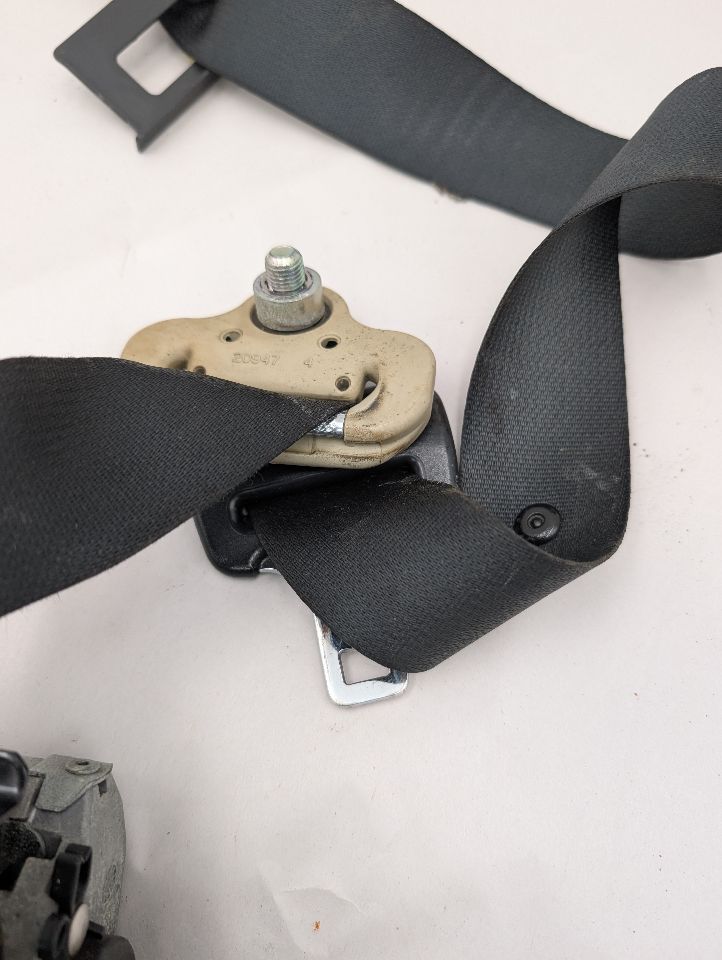 2008 NISSAN ROGUE 4cyl Gasoline 2.5 Seat Belt, Front - 366664 — photo 4