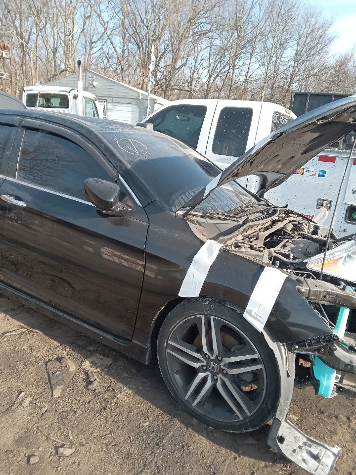 2017 HONDA ACCORD 4cyl Gasoline 2.4 Left Dr Assm, Rear Side - 366922 — photo 8