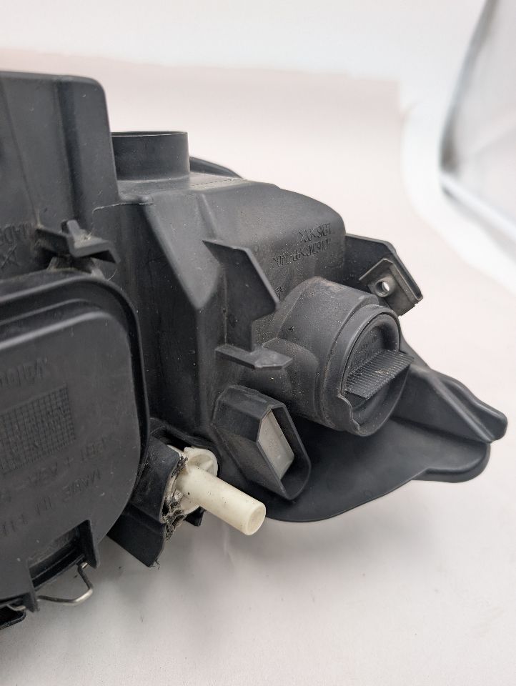 2010 BMW 328i Left HEADLAMP ASSEMBLY - 366943 — photo 6