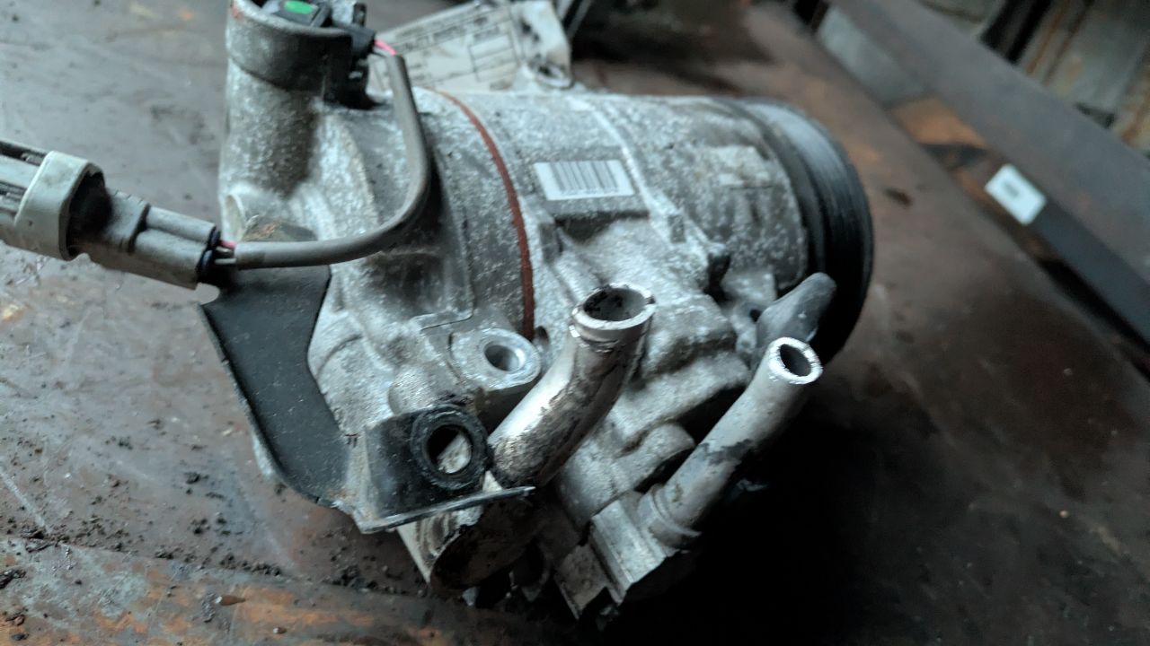 2011 SUBARU LEGACY 4cyl Gasoline 2.5 PZEV AC COMPRESSOR - 367337 — photo 6