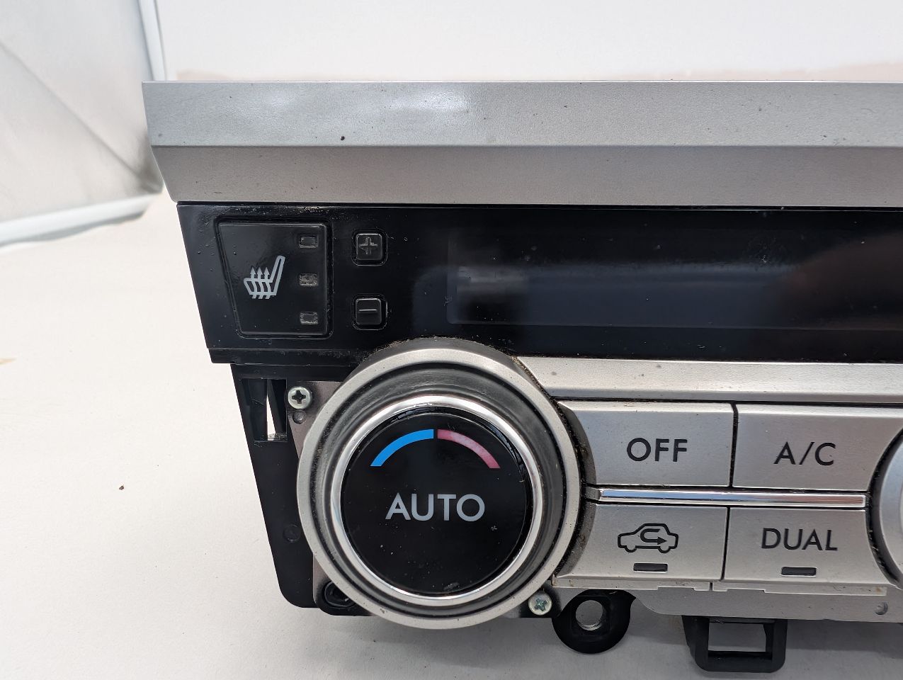 2015 SUBARU LEGACY 4cyl Gasoline 2.5 PZEV TEMP CONTROL - 367420 — photo 5