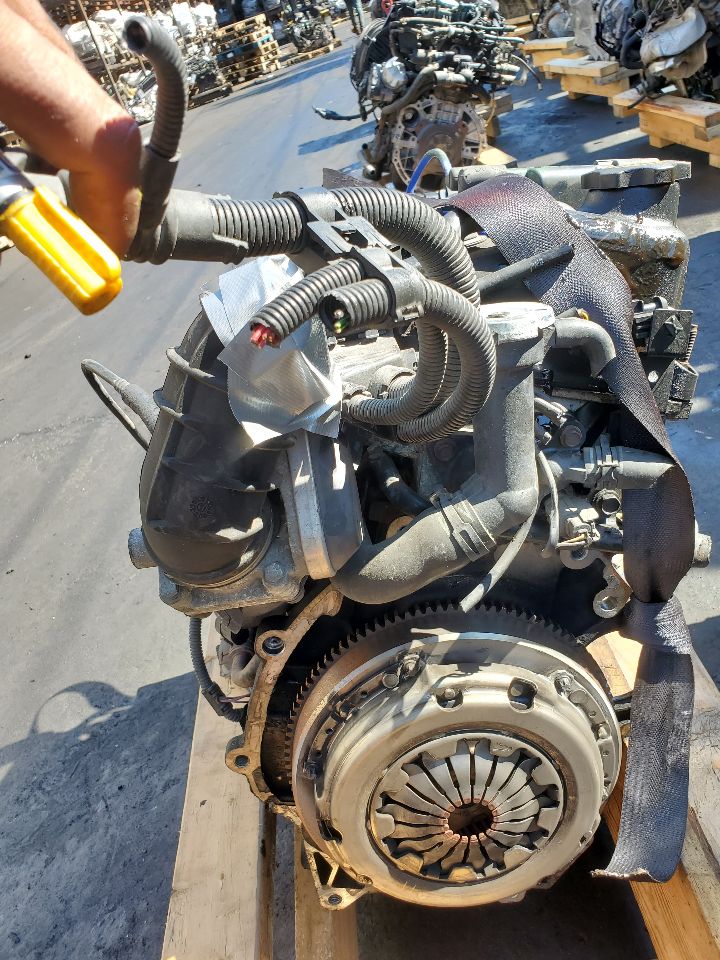 2006 MINI COOPER COOPER 4cyl Gasoline 1.6 ENGINE ASSEMBLY - 367537 — photo 2