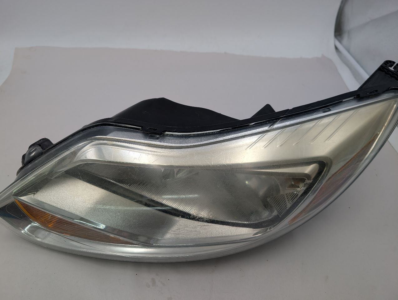 2014 FORD FOCUS 4cyl Gasoline 2.0 PZEV Left HEADLAMP ASSEMBLY - 367564 — photo 1