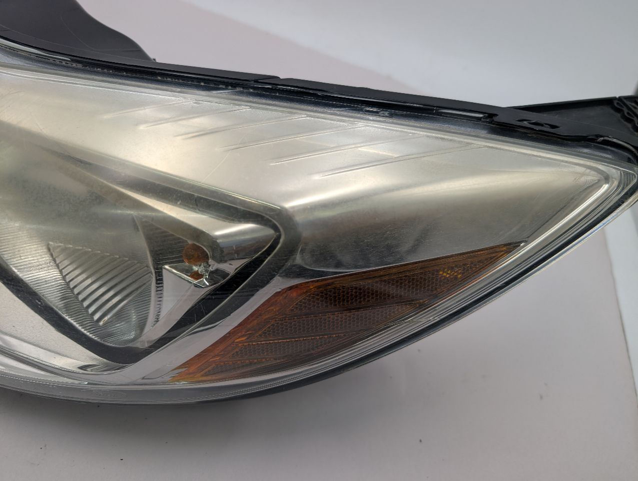2014 FORD FOCUS 4cyl Gasoline 2.0 PZEV Left HEADLAMP ASSEMBLY - 367564 — photo 3