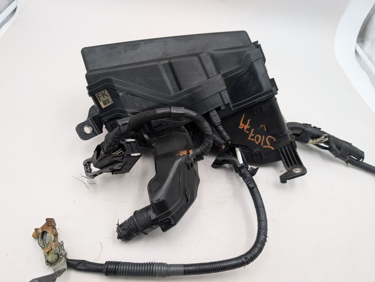 2016 TOYOTA CAMRY Fuse Box, Engine - 367575 — photo 1