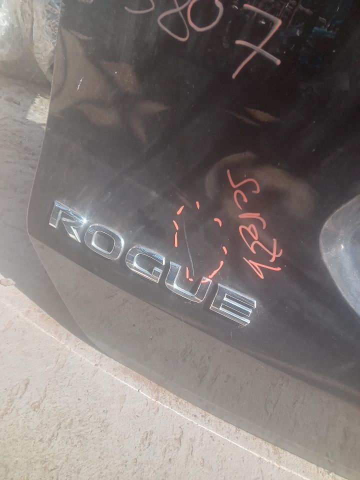 2017 NISSAN ROGUE 2.5L 4cyl Gasoline VVT Decklid  Tailgate - 367599 — photo 2