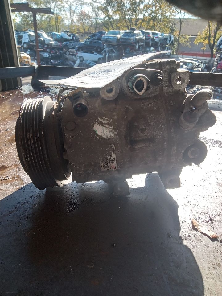 2013 KIA SORENTO 4cyl Gasoline 2.4 AC COMPRESSOR - 368344 — photo 1
