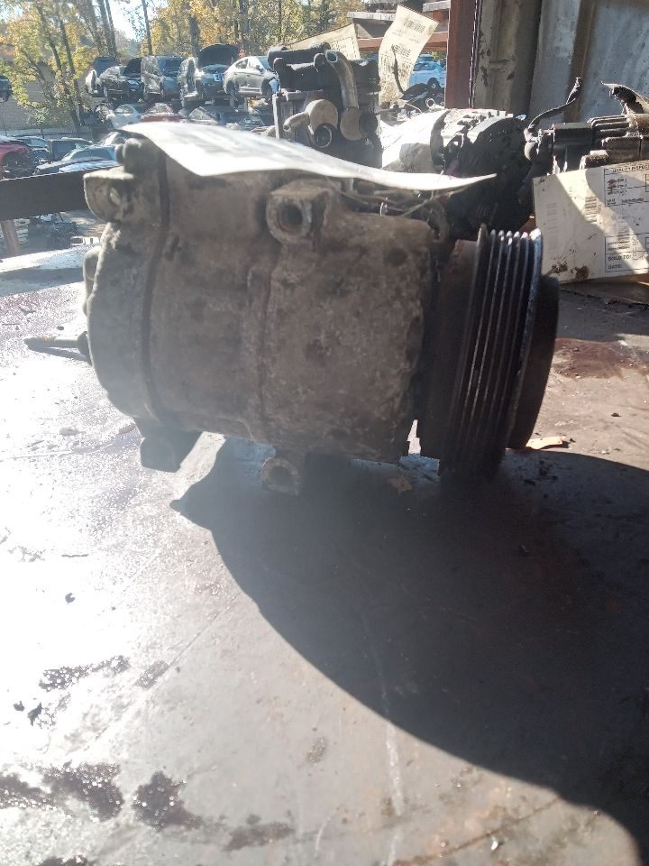 2013 KIA SORENTO 4cyl Gasoline 2.4 AC COMPRESSOR - 368344 — photo 2