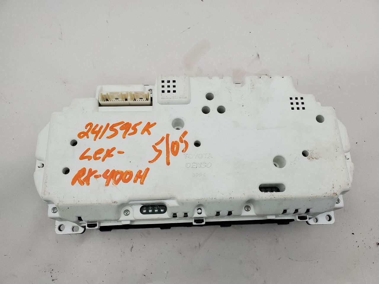 2006 LEXUS RX400H Speedo Head/Cluster - 368449 — photo 3