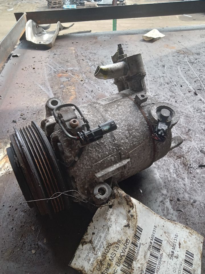 2015 GMC TERRAIN 4cyl Gasoline 2.4 AC COMPRESSOR - 368468 — photo 1
