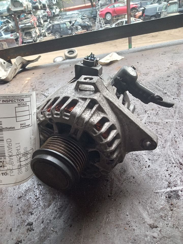2012 HYUNDAI ELANTRA 4cyl Gasoline 1.8 ALTERNATOR - 368478 — photo 1