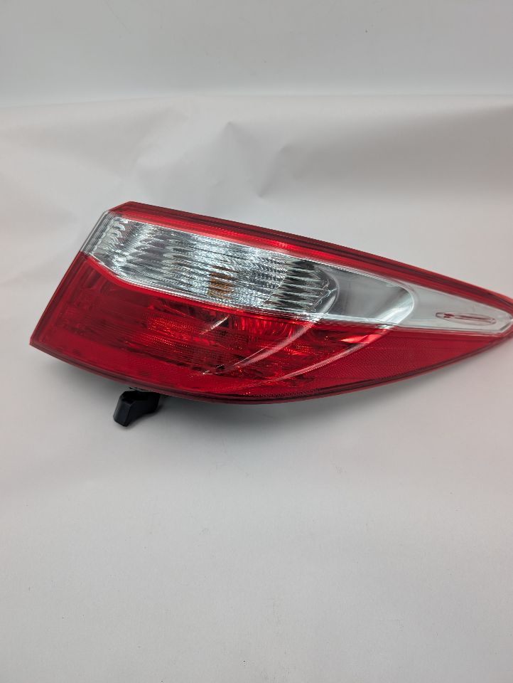 2016 TOYOTA CAMRY 4cyl Gasoline 2.5 DOHC Right TAIL LAMP - 368516 — photo 1