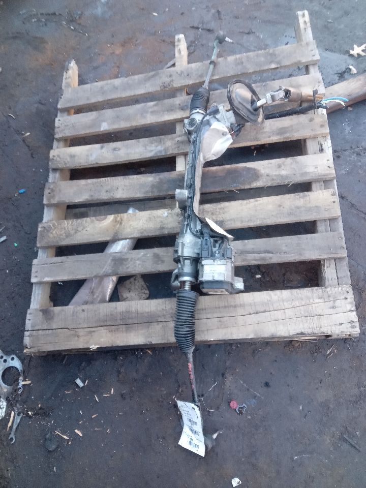 2014 FORD FOCUS 4cyl Gasoline 2.0 PZEV STEERING GEAR RACK - 368660 — photo 1