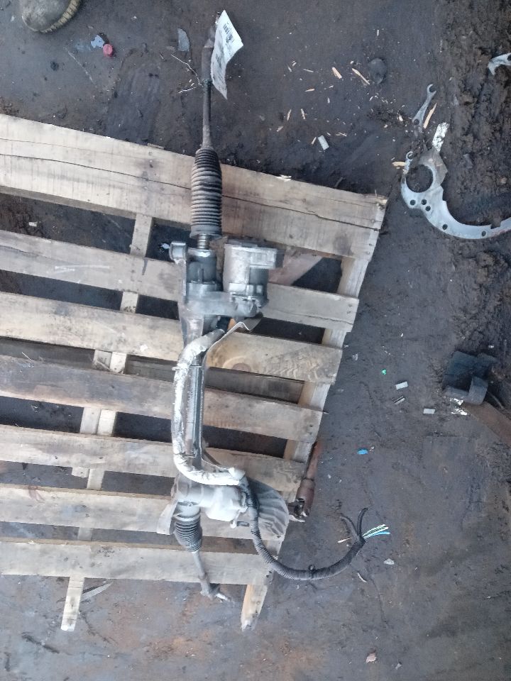 2014 FORD FOCUS 4cyl Gasoline 2.0 PZEV STEERING GEAR RACK - 368660 — photo 2