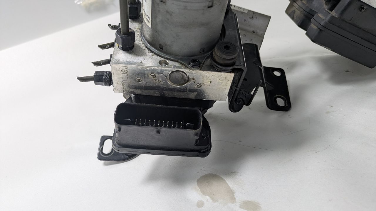 2013 HYUNDAI SONATA 4cyl Hybrid 2.4 Anti-lock Brake Pts - 368767 — photo 6
