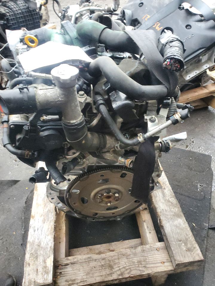 2013 NISSAN JUKE 4cyl Gasoline Turbo 1.6 ENGINE ASSEMBLY - 368993 — photo 2