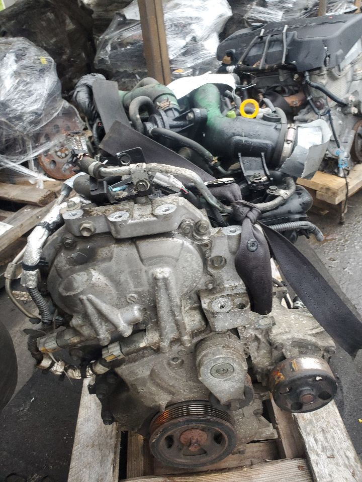 2013 NISSAN JUKE 4cyl Gasoline Turbo 1.6 ENGINE ASSEMBLY - 368993 — photo 4
