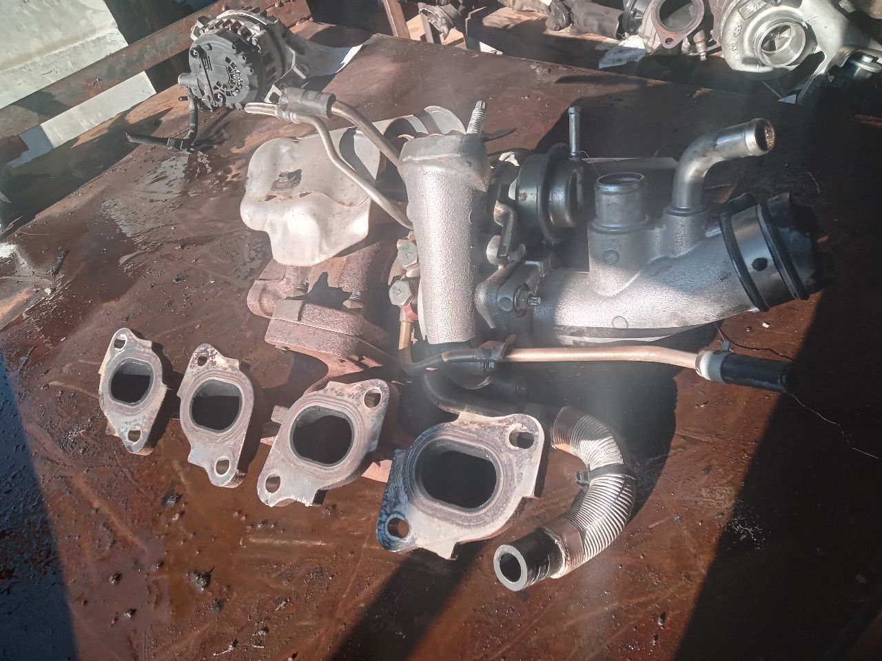 2013 NISSAN JUKE 4cyl Gasoline Turbo 1.6 Turbo-Supercharger - 368994 — photo 1