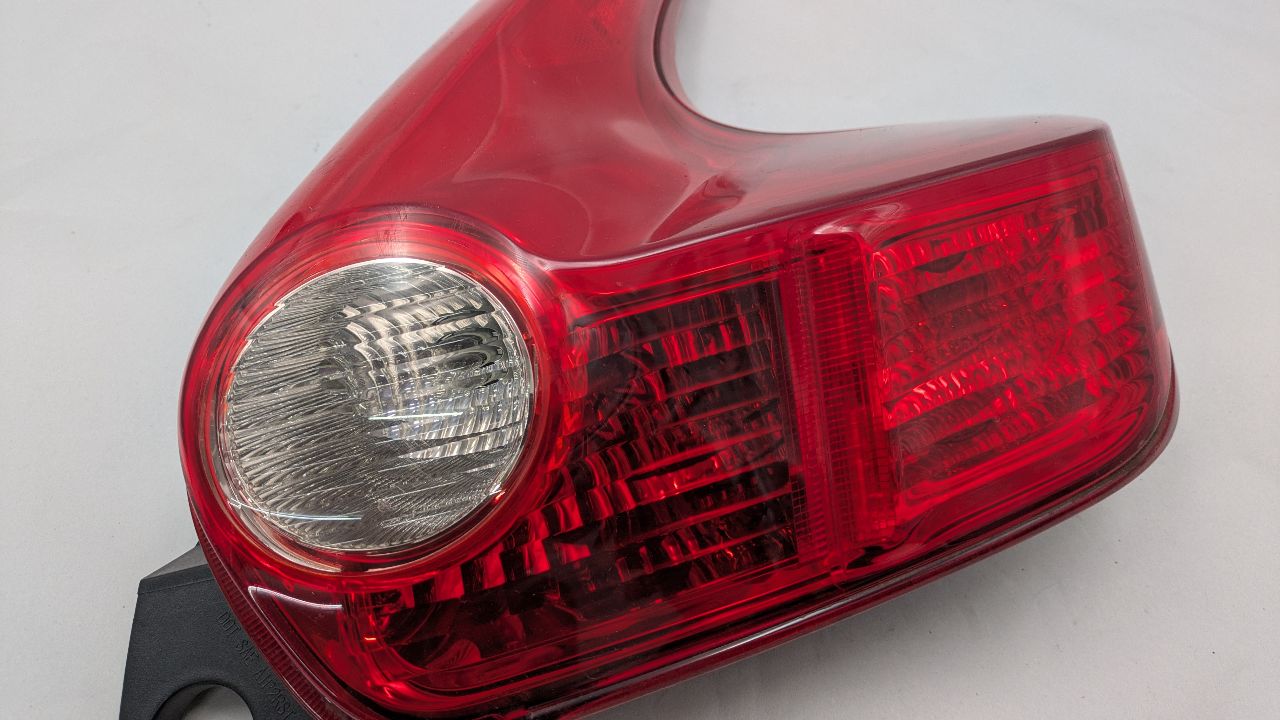 2013 NISSAN JUKE 4cyl Gasoline Turbo 1.6 Right TAIL LAMP - 369043 — photo 2
