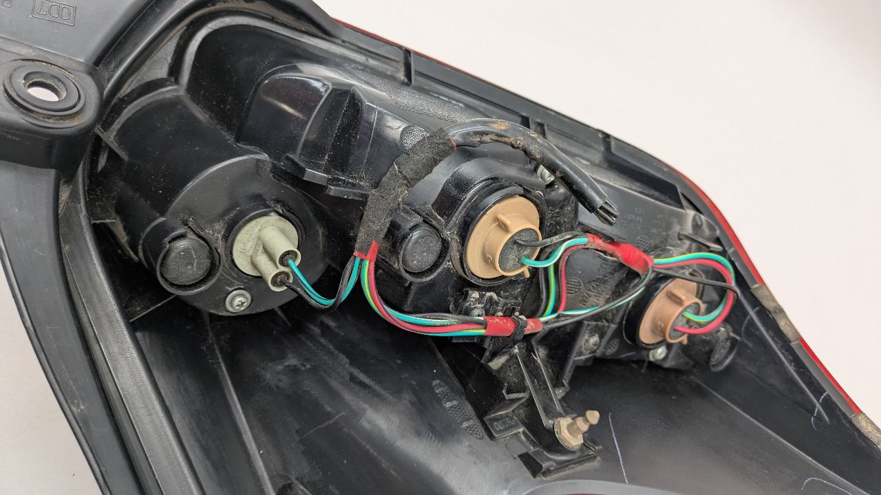 2013 NISSAN JUKE 4cyl Gasoline Turbo 1.6 Right TAIL LAMP - 369043 — photo 5