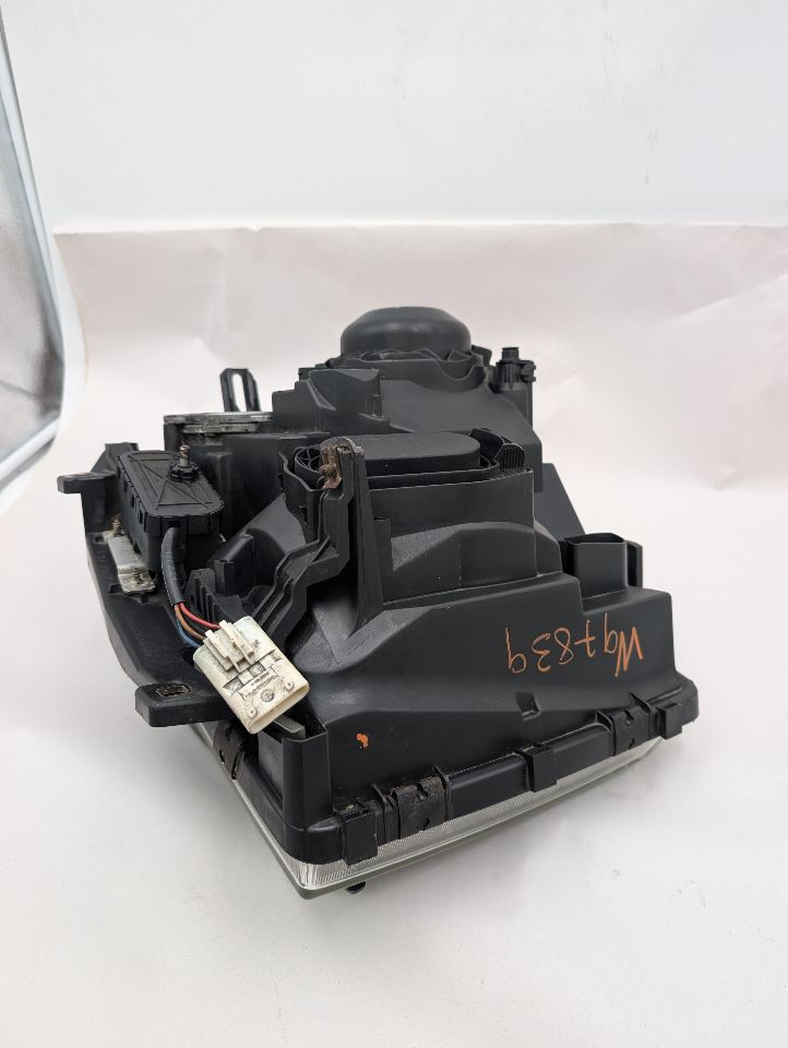 2005 LAND ROVER RANGE ROVER 8cyl Gasoline 4.4 Left HEADLAMP ASSEMBLY - 369077 — photo 6