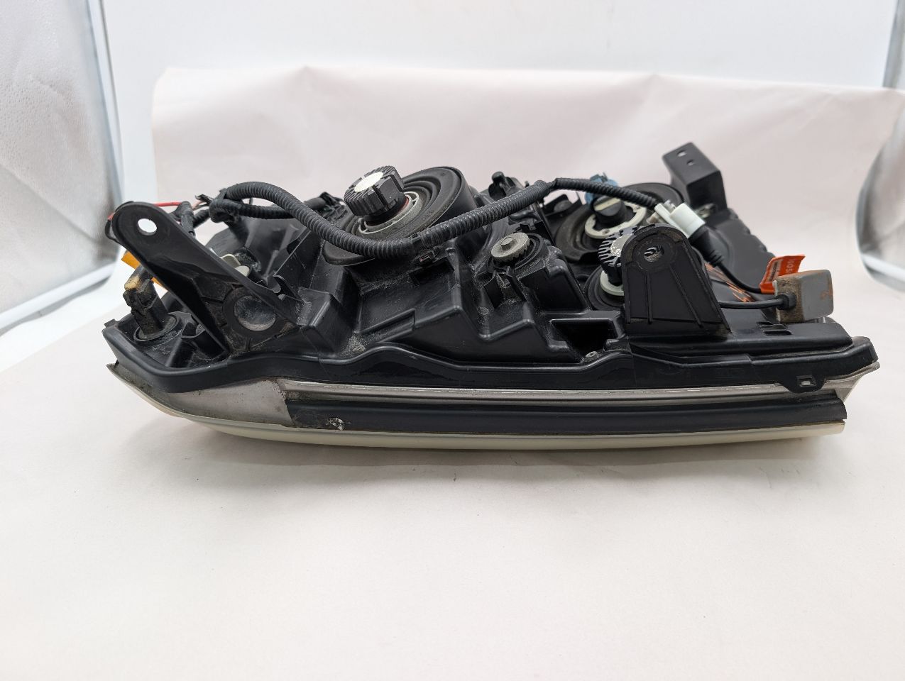 2010 HONDA PILOT 6cyl Gasoline 3.5 Right HEADLAMP ASSEMBLY - 369082 — photo 3