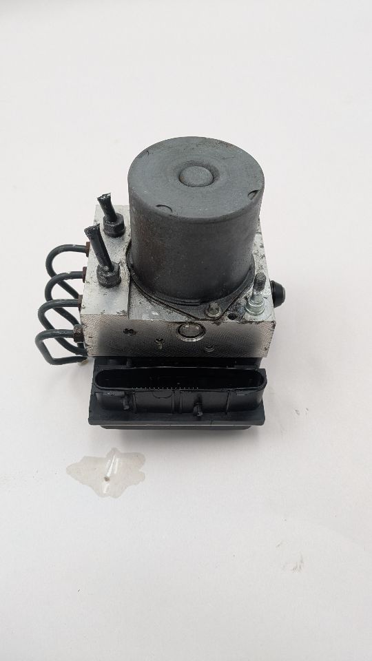 2012 SUBARU FORESTER 4cyl Gasoline 2.5 PZEV Anti-lock Brake Pts - 369102 — photo 1