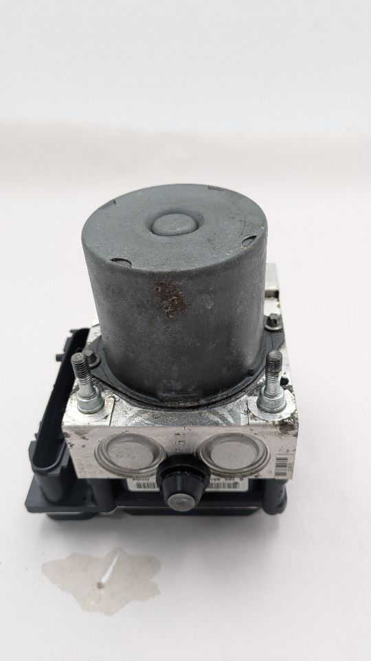 2012 SUBARU FORESTER 4cyl Gasoline 2.5 PZEV Anti-lock Brake Pts - 369102 — photo 2